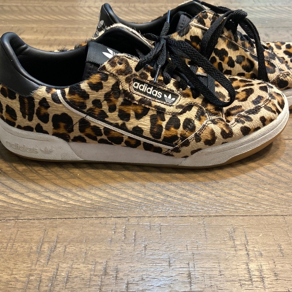 Adidas Women’s Leopard Print Cow Hide Shoes Size 8.5
